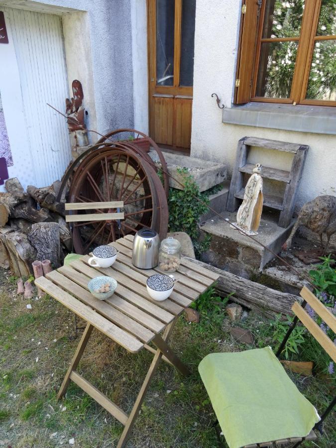 L'Escalier Des Reves Bed & Breakfast Saint-Sauveur-en-Puisaye Exterior foto